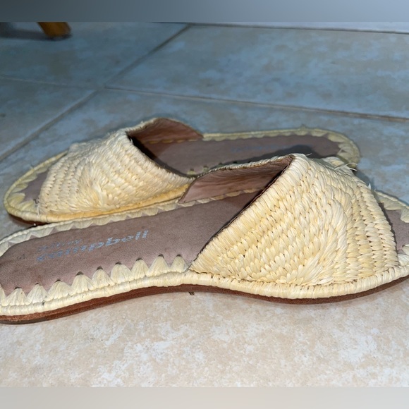 Jeffrey Campbell Raffia Slides - Picture 6 of 6